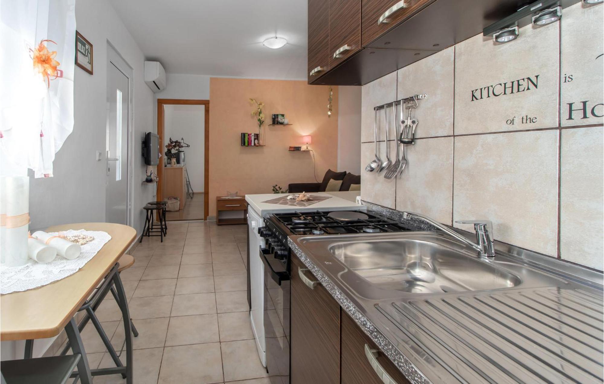 Nice Apartment In Smrika With Kitchen المظهر الخارجي الصورة